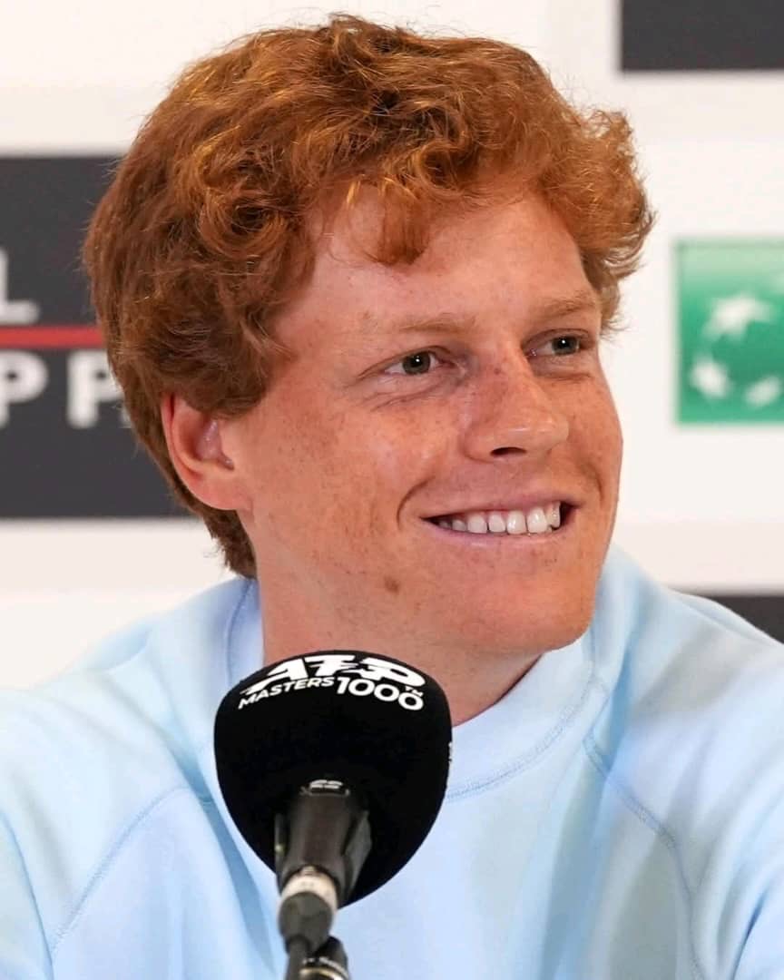 Jannik Sinner sorprende la mamma con una nuova casa e un’auto dopo il momento toccante al Roland Garros