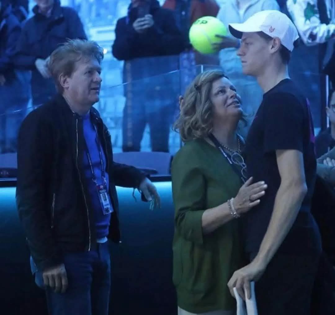 La bellissima donna che ha dato alla luce la stella del tennis Jannik Sinner: conosciamo sua madre, Siglinde Sinner