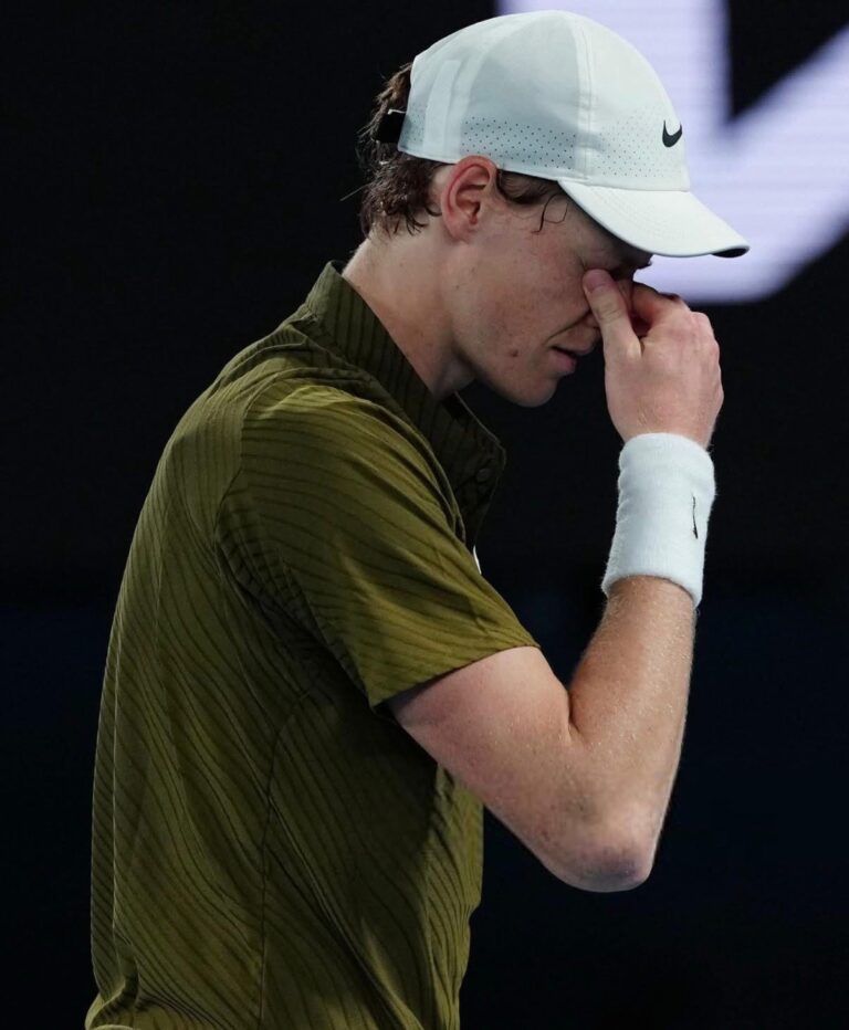 Il peso invisibile delle aspettative Jannik Sinner dopo l’eliminazione agli Australian Open